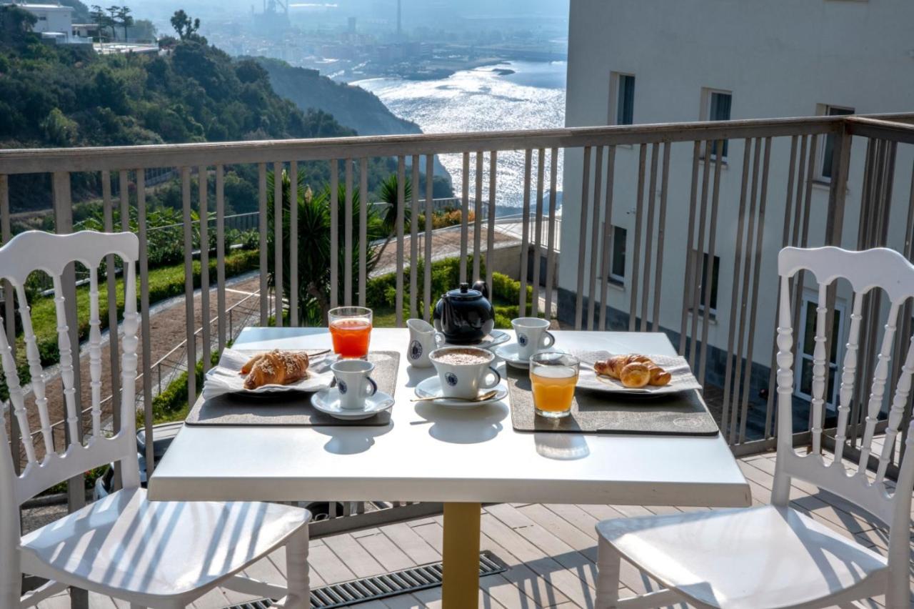 Grand Hotel Serapide يوتْسْوولْ المظهر الخارجي الصورة