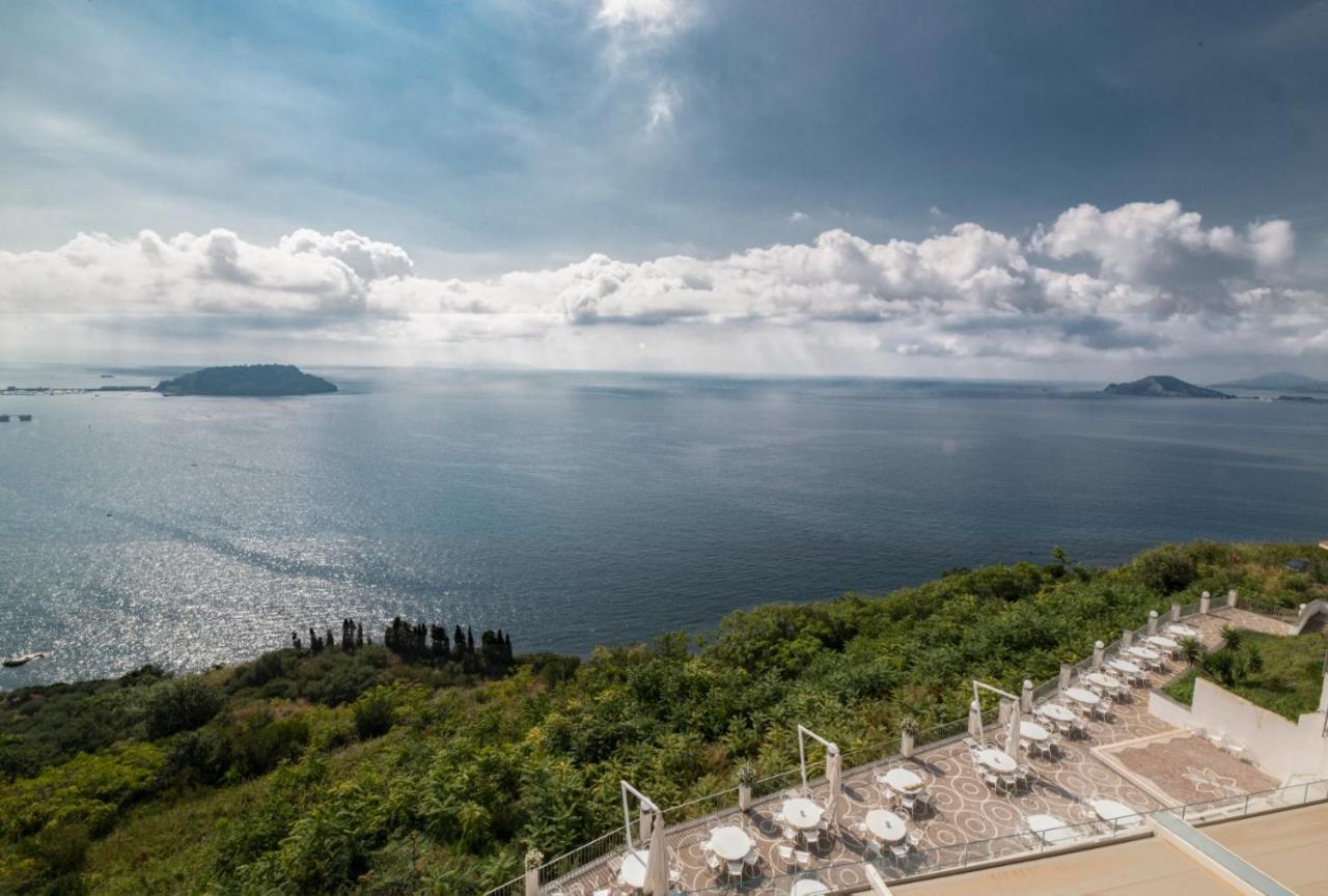 Grand Hotel Serapide يوتْسْوولْ المظهر الخارجي الصورة