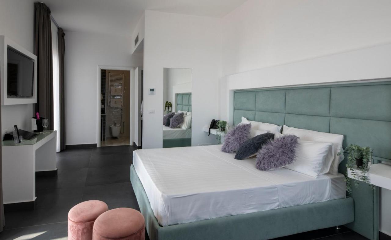 Grand Hotel Serapide يوتْسْوولْ المظهر الخارجي الصورة
