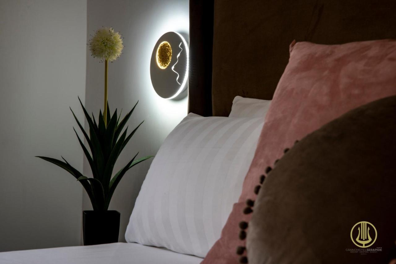 Grand Hotel Serapide يوتْسْوولْ المظهر الخارجي الصورة