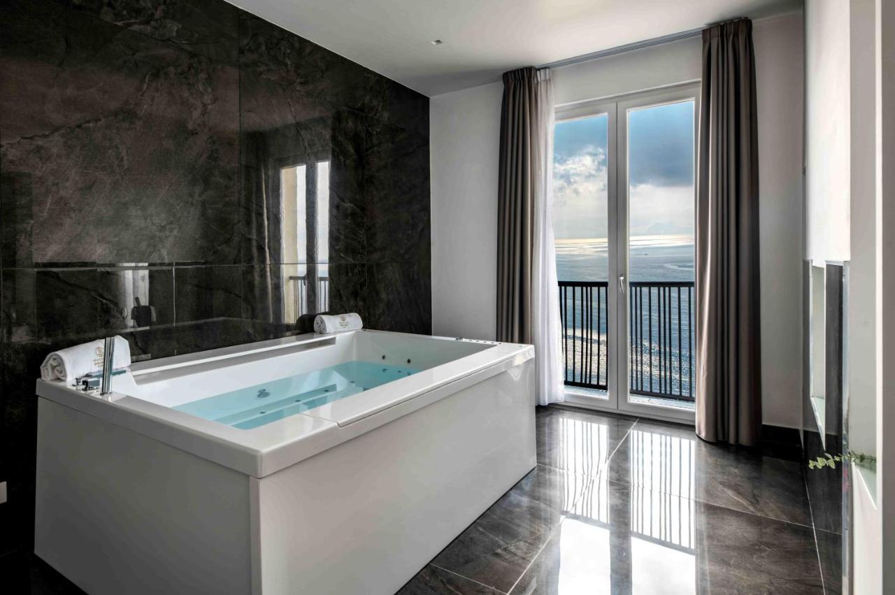 Grand Hotel Serapide يوتْسْوولْ المظهر الخارجي الصورة